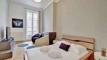 3 habitaciones, tabla de planchar con plancha y wifi gratis