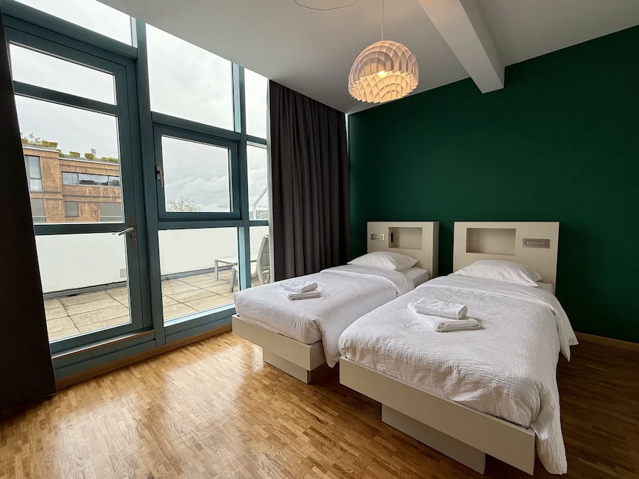 Literie de qualité supérieure, coffres-forts dans les chambres