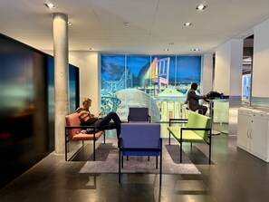 Reception - Geneva Hostel (Geneva)