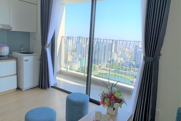 Studio | Living room