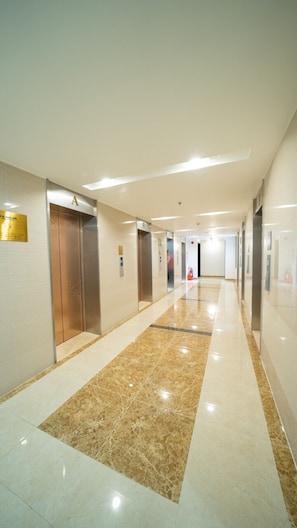 Hallway - D'capitale Apartments (Hanoi)