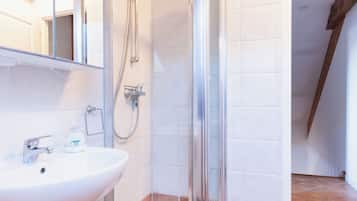Appartement Duplex Panoramique, 2 chambres | Salle de bain | Douche, articles de toilette gratuits, bidet, serviettes fournies