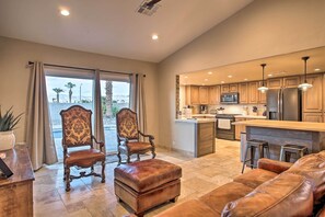 Fridge, microwave, stovetop, dishwasher - Indian Wells Retreat w/ Pool, Near Tennis Garden (Indian Wells)
