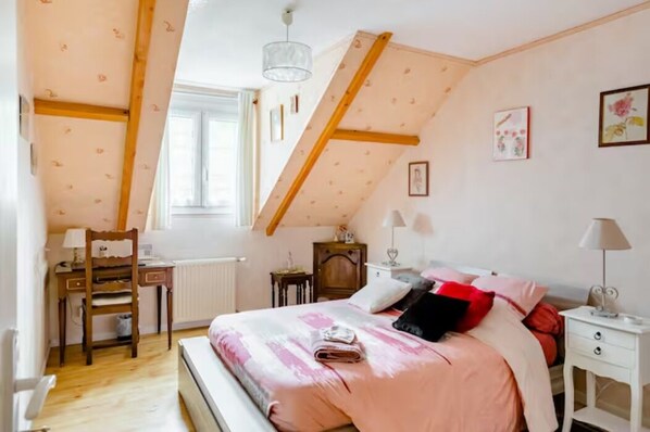 1 chambre, Wi-Fi gratuit, draps fournis
