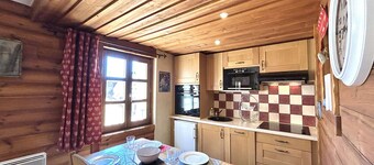 Renovated 2-Bedroom Apartment in Fortified City Center, Briançon
