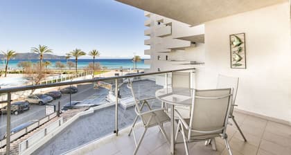 APPARTEMENT Ă CALA MILLOR, Moderne, DIRECTEMENT SUR LA PLAGE, VUE SUR LA MER, Wifi Incl, jusqu'Ă 4 pers.
