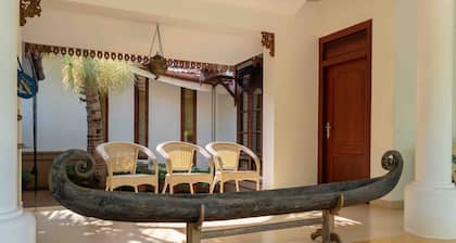 Crystal Homestay by Vista Rooms