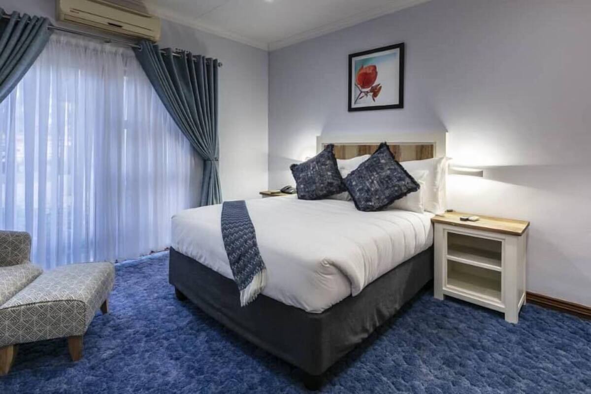 In-room safe, desk, laptop workspace, iron/ironing board (on request)