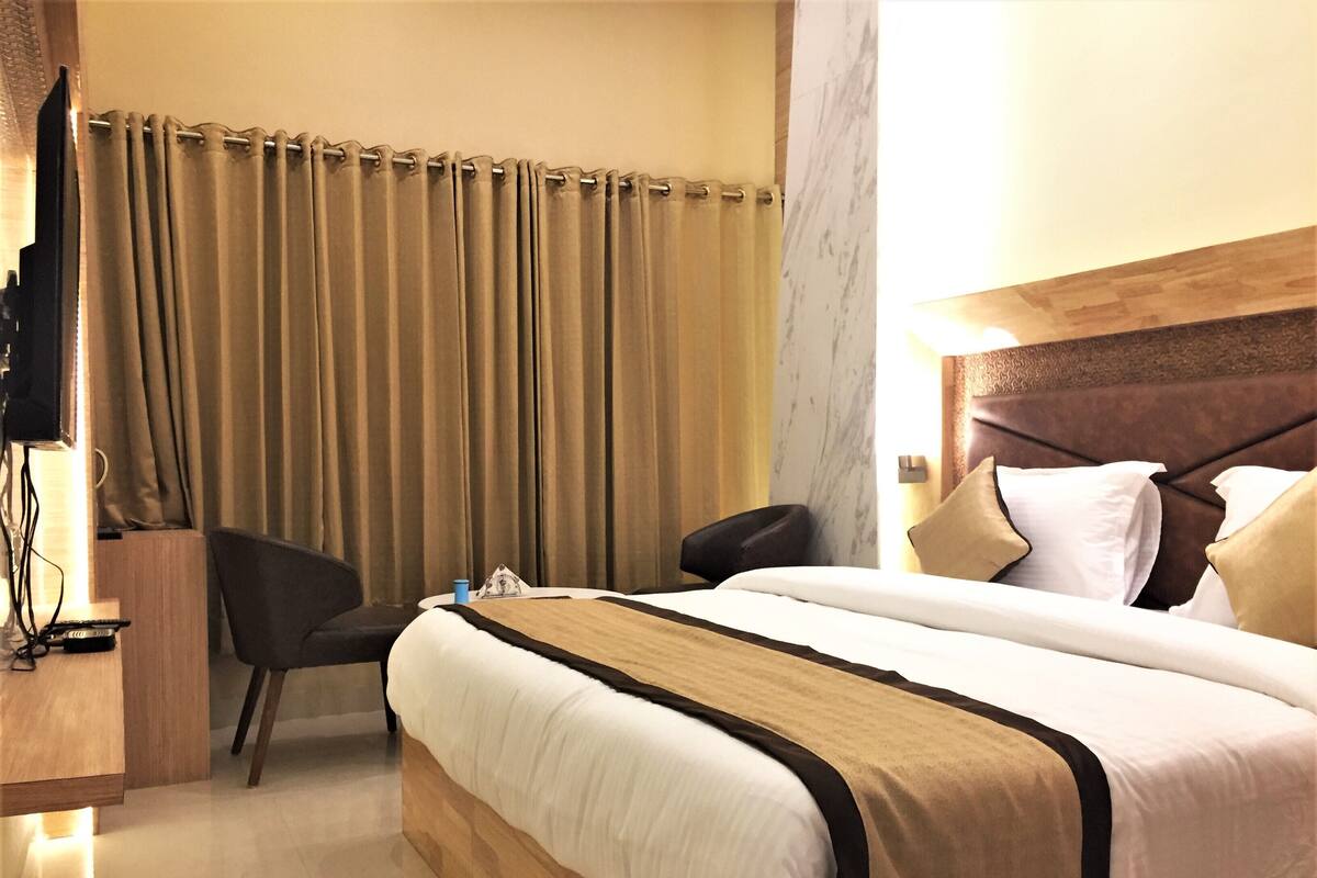 Premier Room