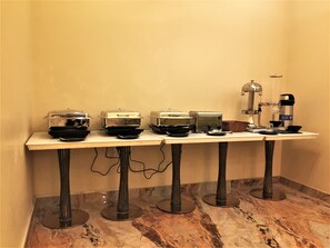 Breakfast buffet - Bharat Hotel (Kota)