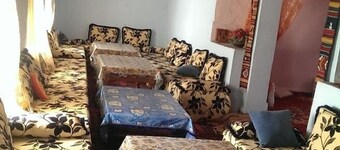 德塔佩塔德瑪拉特烏克塔爾旅館