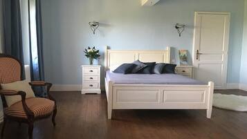 Suite Familiale, 2 chambres, accès piscine, vue jardin | Décoration personnalisée, ameublement personnalisé, Wi-Fi gratuit