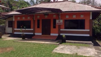Fachada da propriedade