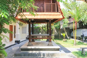 Terrace/patio - Bantan Guest House (Canggu)
