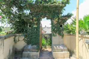 Entrée de l’hébergement