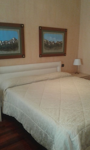 Suite | In-room safe, laptop workspace, free cribs/infant beds, rollaway beds - Colosseo Studio Suites (Rome)