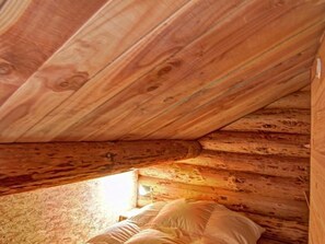 1 bedroom, Internet - Rustic cabin with wood stove - 3 ppl, pets allowed (Saint-Martin-la-Sauveté)