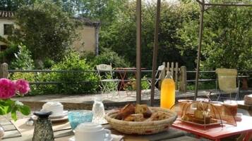 Petit déjeuner continental compris tous les jours