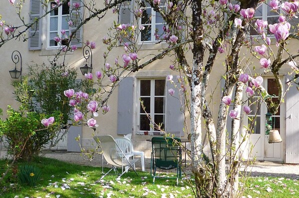 Front of property - Moulin de la Papeterie Chambres d'hôtes (La Creche)