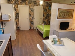 1 bedroom, iron/ironing board, bed sheets, wheelchair access