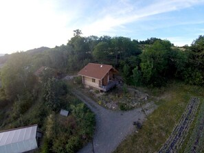 Exterior - Cozy chalet, wild nature, PC internet, great for hiking (Saint-Martin-la-Sauveté)