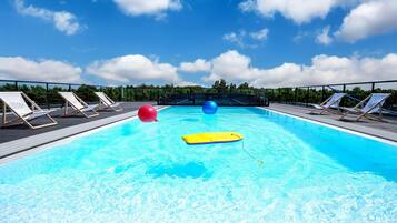 Außenpool (je nach Saison geöffnet)