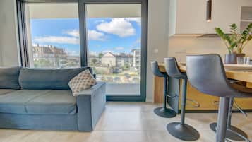Apartment, 2 Bedrooms (205) | 2 bedrooms, individually decorated, individually furnished