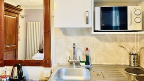 Private kitchen - Luton Hotel Residence (Luton)