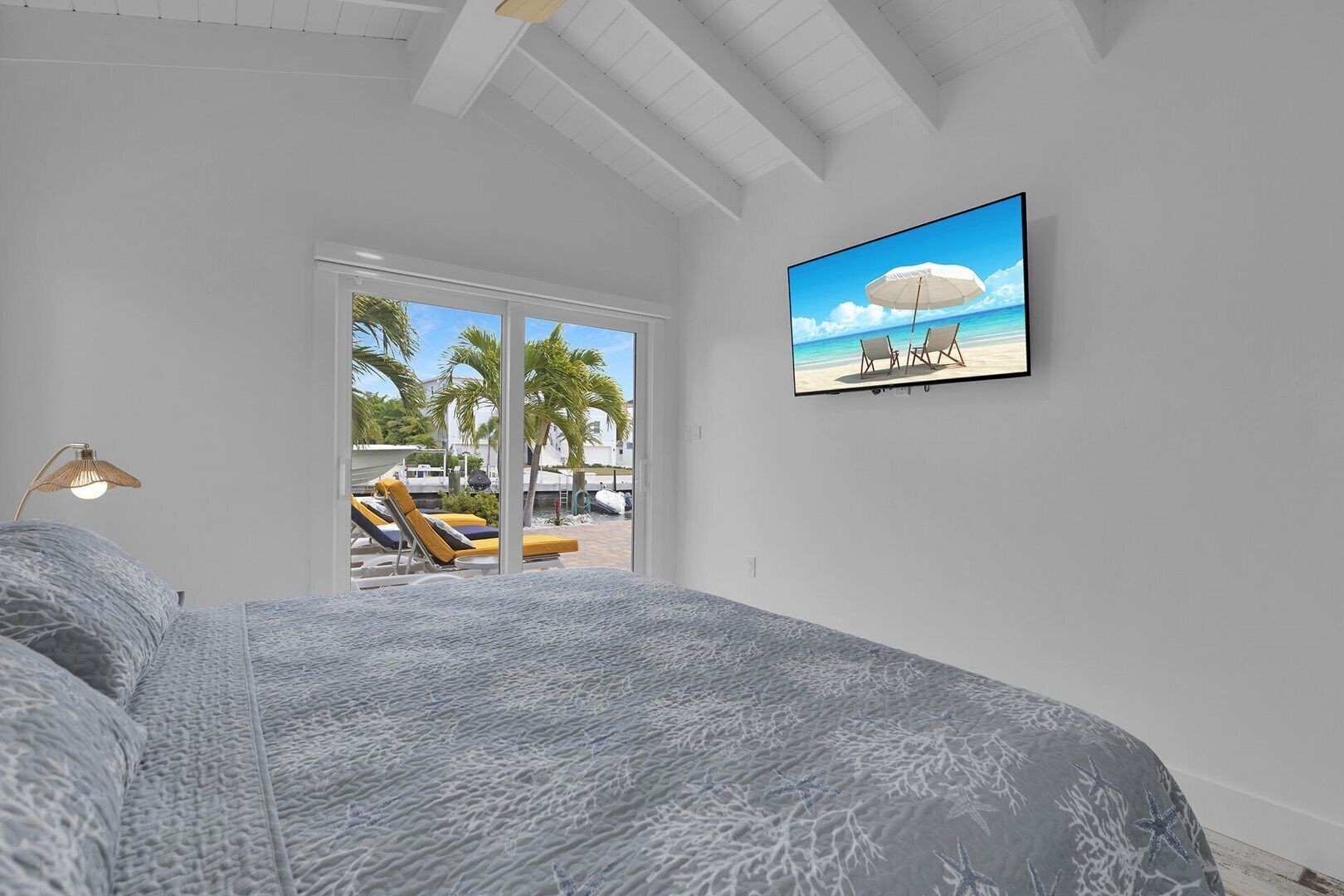 5 bedrooms, free WiFi, bed sheets