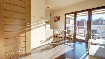 Standard Studio Suite | WiFi (free), bed sheets