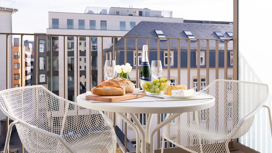The Central City - Luxury ApartHotel