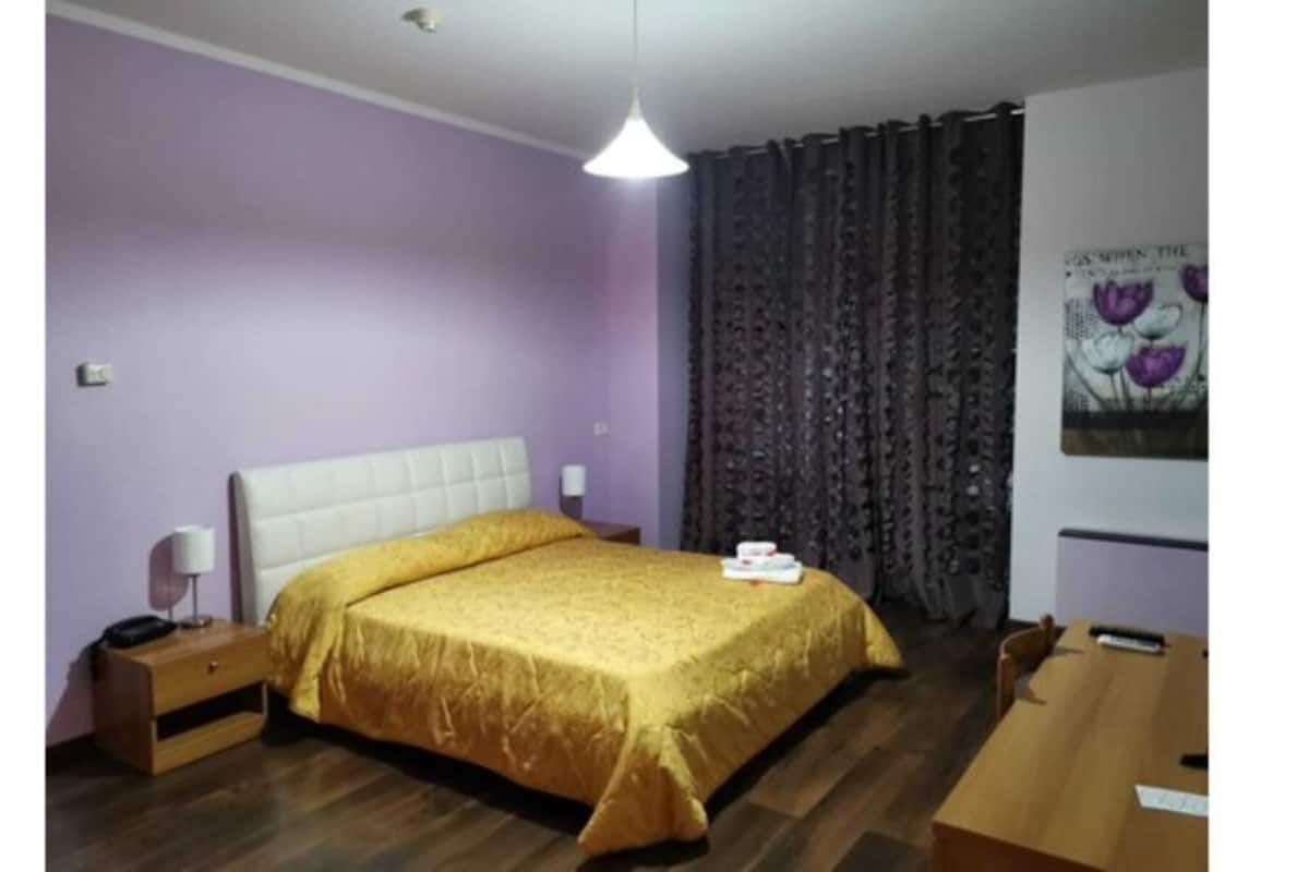 Superior-Doppelzimmer | Individuell dekoriert, individuell eingerichtet, Schreibtisch