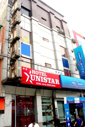 Exterior - Unistar Rooms (New Delhi)