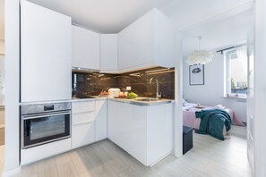 Appartamento Business | Angolo cottura privato | Frigorifero, microonde, forno, piano cottura
