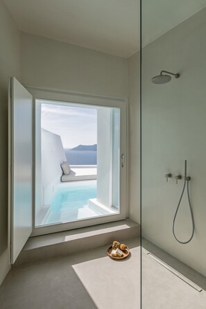 Mythic Suite with Private Outdoor Plunge Pool and 180o Caldera View | Bathroom