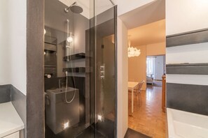 Dusch, bidé och handdukar