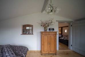 1 bedroom, soundproofing, WiFi, bed sheets