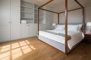 Villa | 4 Schlafzimmer, Schreibtisch, kostenlose Babybetten, kostenloses WLAN