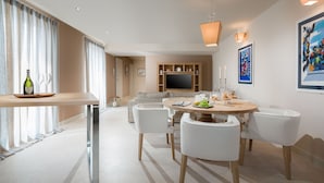 Villa, Private Pool | In-room dining - Villa Melita (Tar-Vabriga)