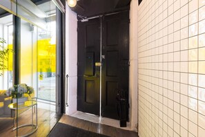 Interior - GuestReady - Innvict Astern (Porto)