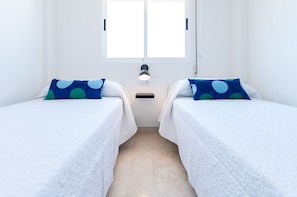 2 bedrooms, in-room safe, iron/ironing board, free WiFi