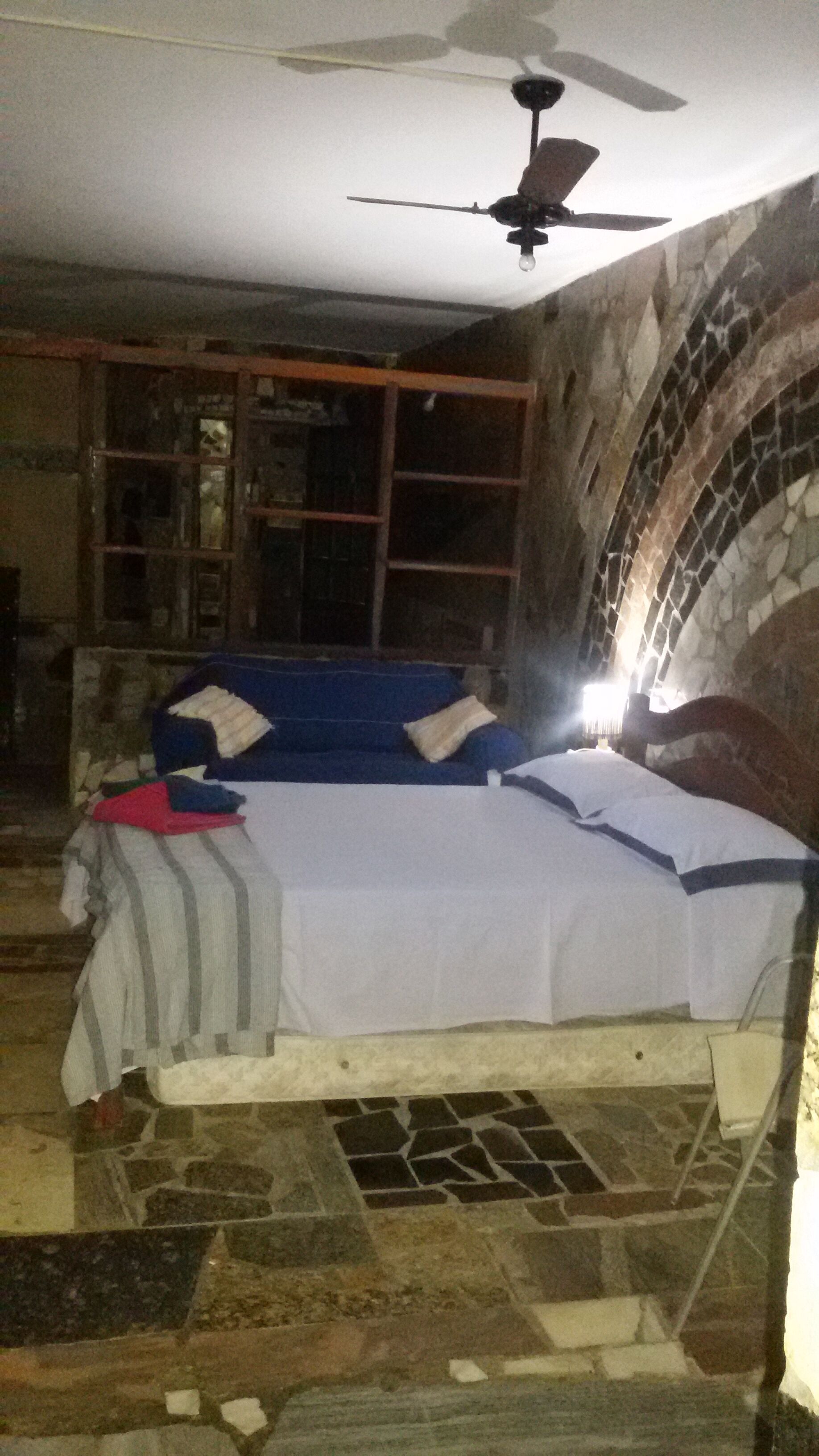 1 makuuhuone, silitysrauta/-lauta, Wi-Fi, vuodevaatteet