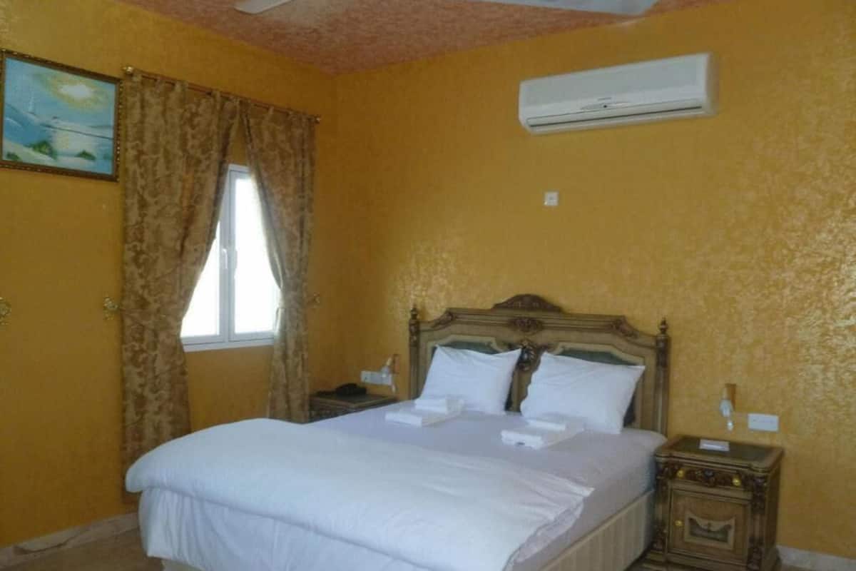 Double Room | 1 bedroom, iron/ironing board, free WiFi, bed sheets