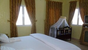 Suite | Iron/ironing board (on request), WiFi (free), bed sheets - Jibreen Hotel (Bahla)