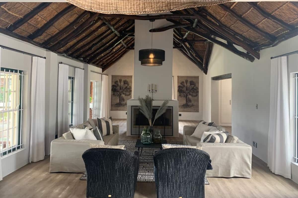 Villa Premium | Vardagsrum | LCD-tv