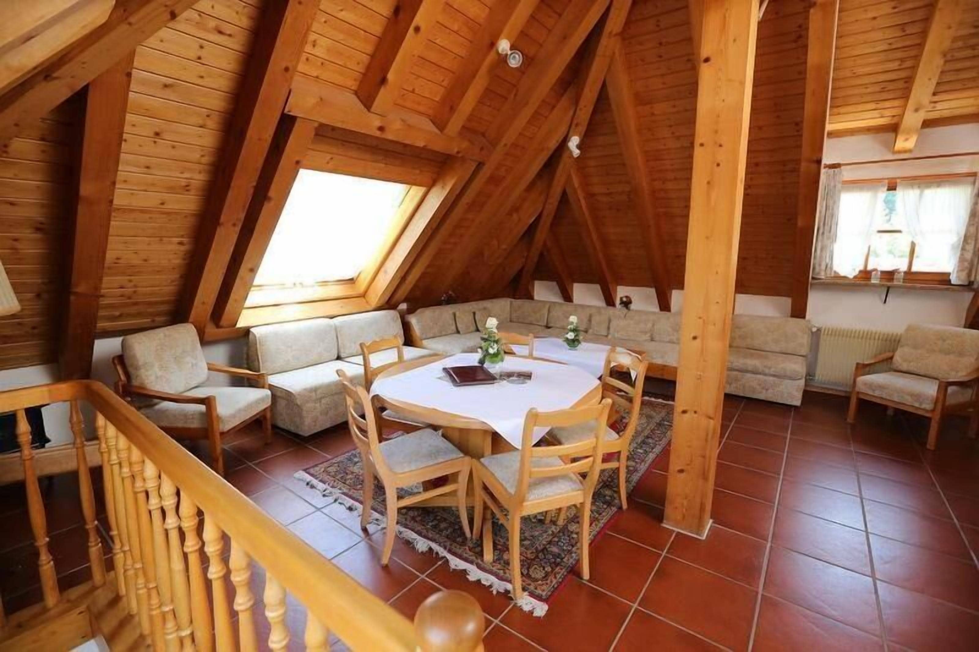 Der serveres morgenmad, frokost og aftensmad