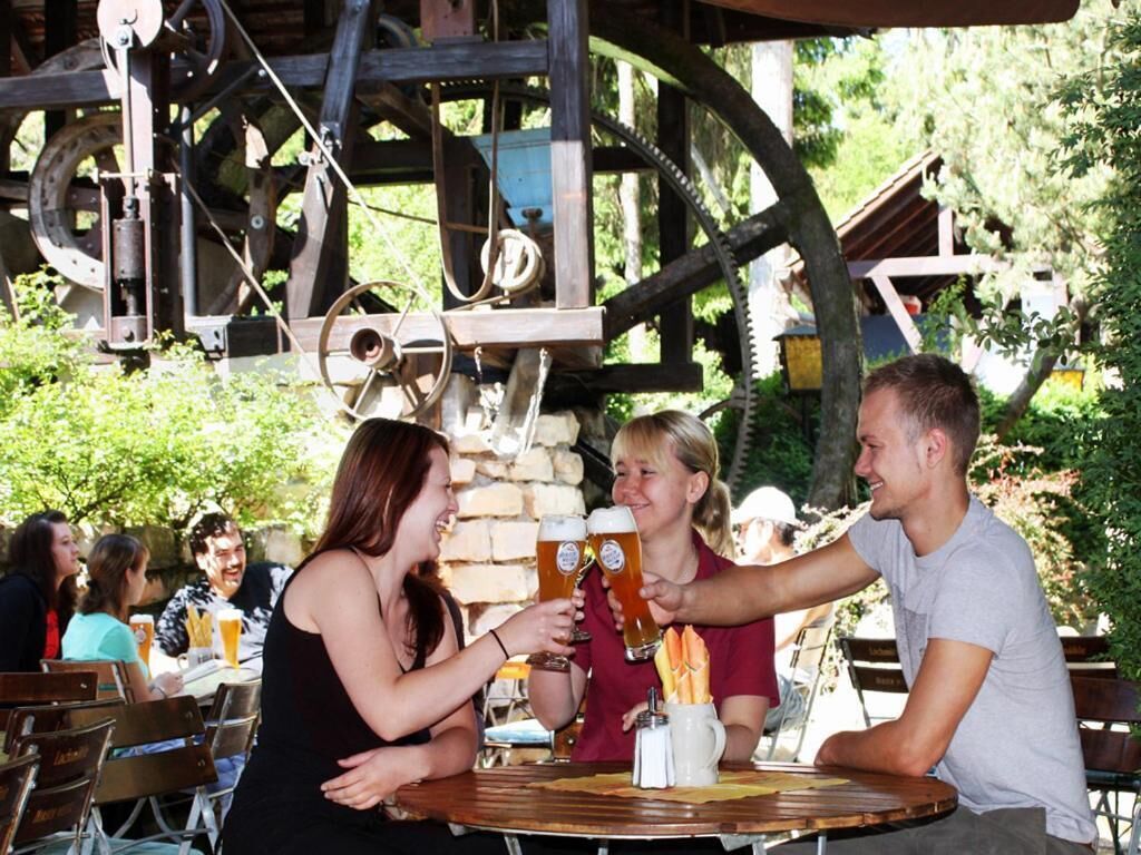 Breakfast, lunch, dinner served; German cuisine 