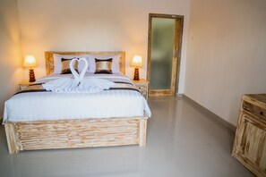 Superior Room | Desk, soundproofing, free WiFi, bed sheets - Kayu Kuning Cottage (Penida Island)