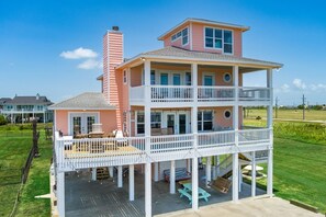 House, 3 Bedrooms | Exterior