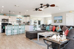 Maison, 3 chambres | Coin séjour